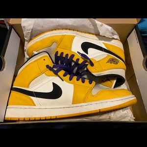 Air Jordan Mid 1 SE University Purple Lakers